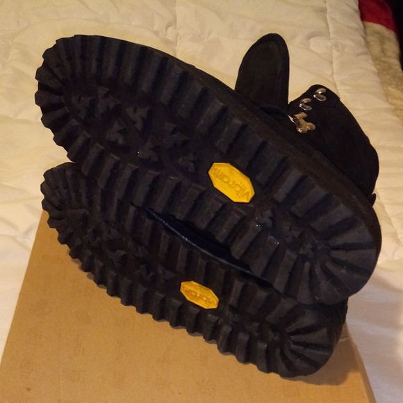 Off white boots - Picture 3 of 8